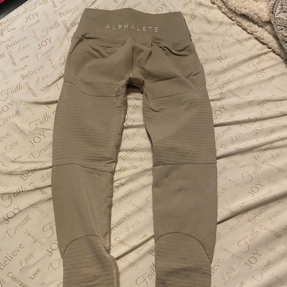 Alphalete seamless leggings